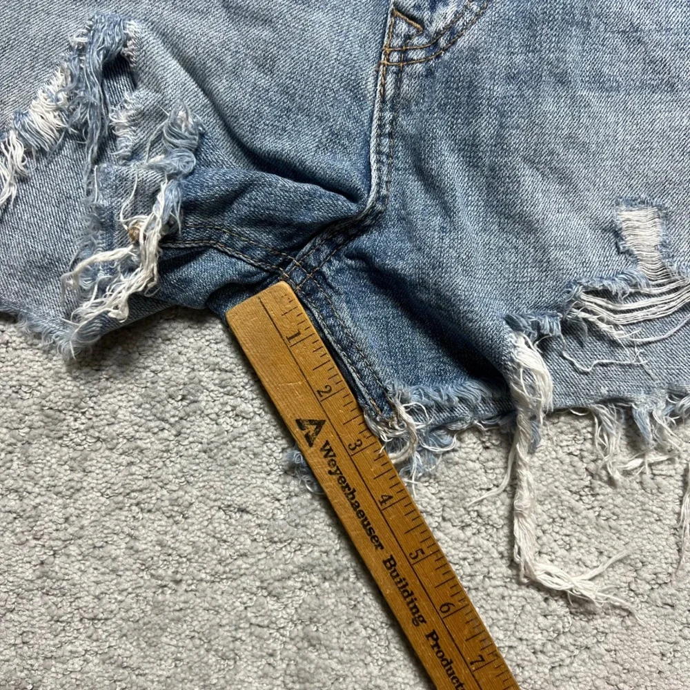 KanCan Jean Shorts Womens Medium Blue Light Wash‎ Denim High Rise Distressed Hem